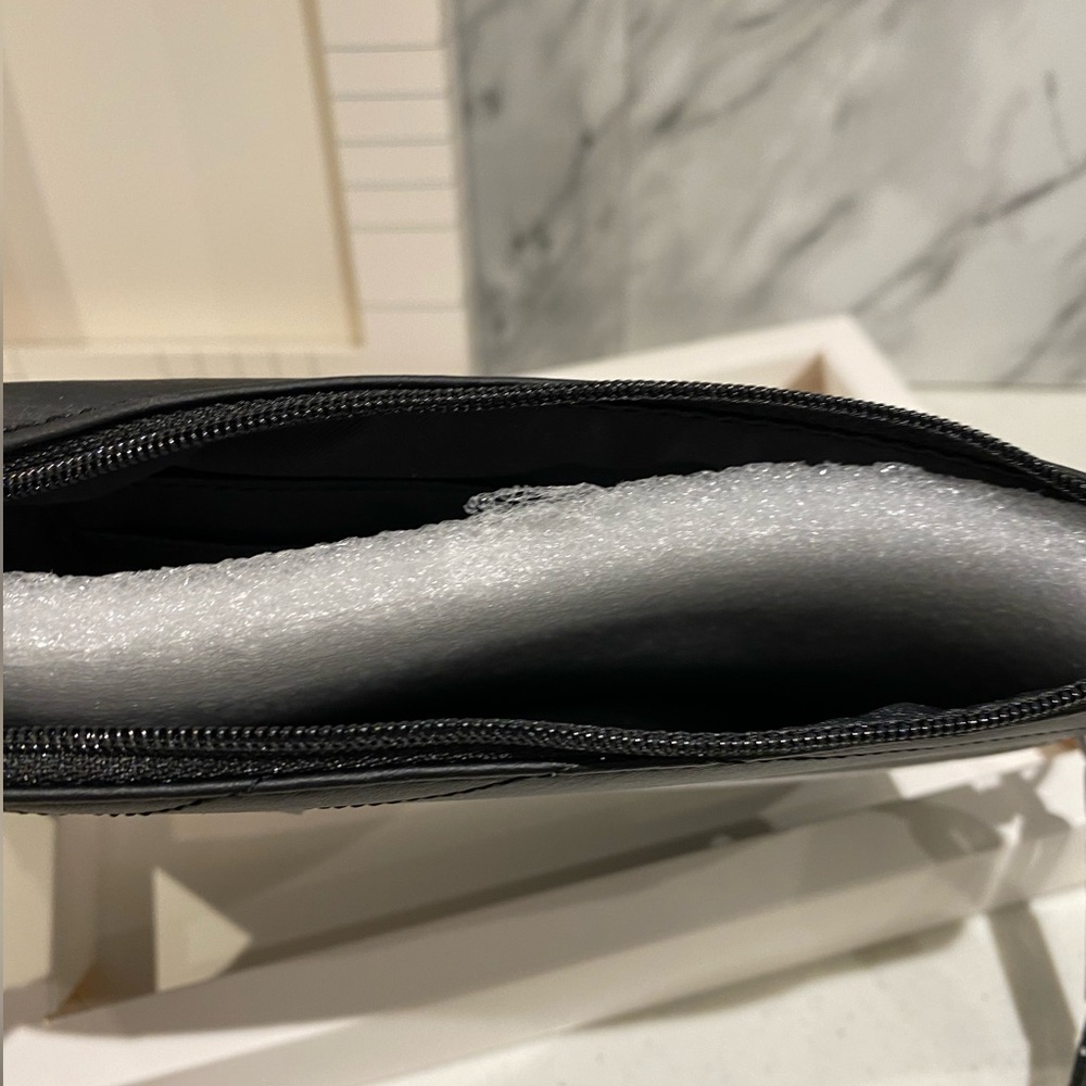 Nike Wristlet with Zipper Pocket - Picture 4 of 9